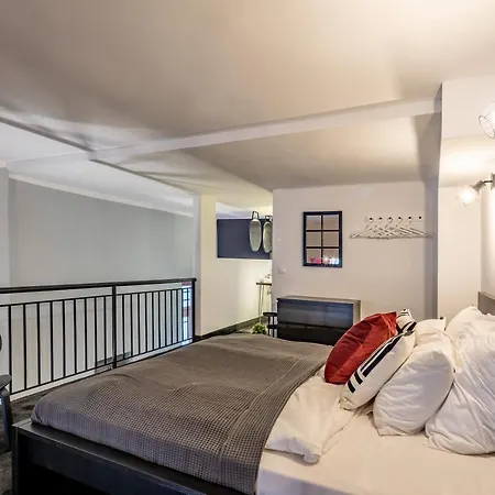 Stylish - Street Of The Basilica Apartment *